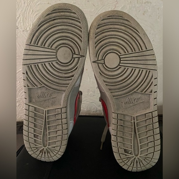 Air Jordans - Picture 4 of 5